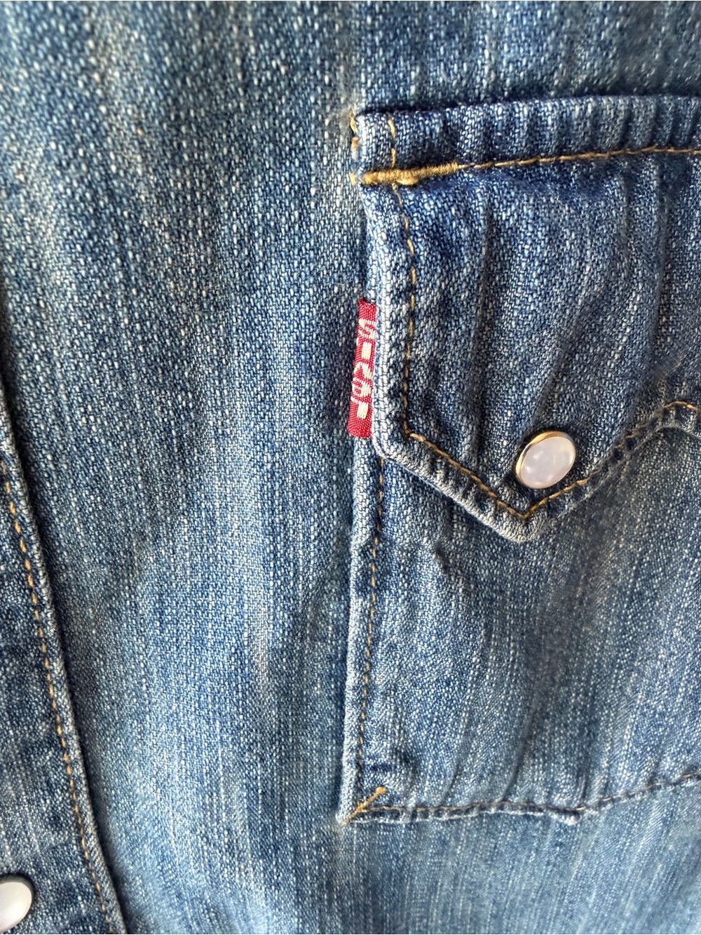 Men’s Levi's Blue Denim Western Snap Shirt NWOT - Picture 10 of 12